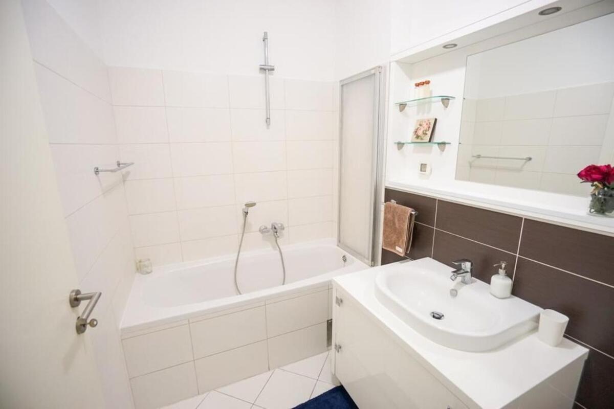 Apartment Zara White מראה חיצוני תמונה